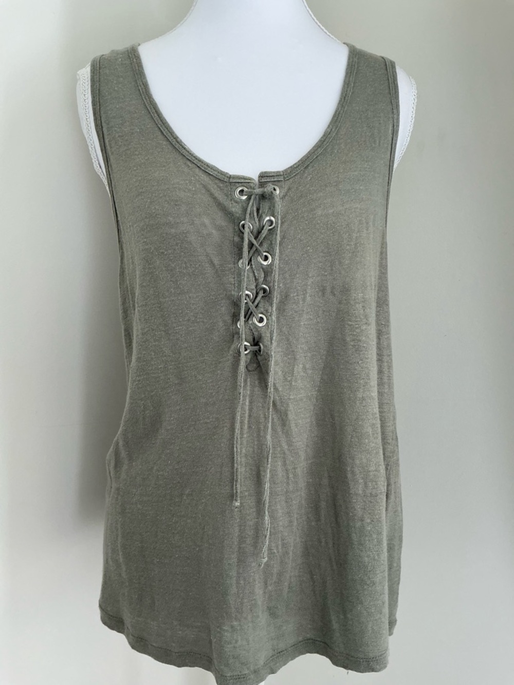 Lace-Up Scoop Neck Tank Top in Olive Green